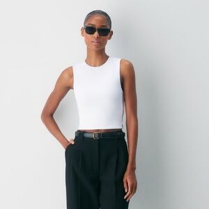 Aritzia Contour Crew Tank